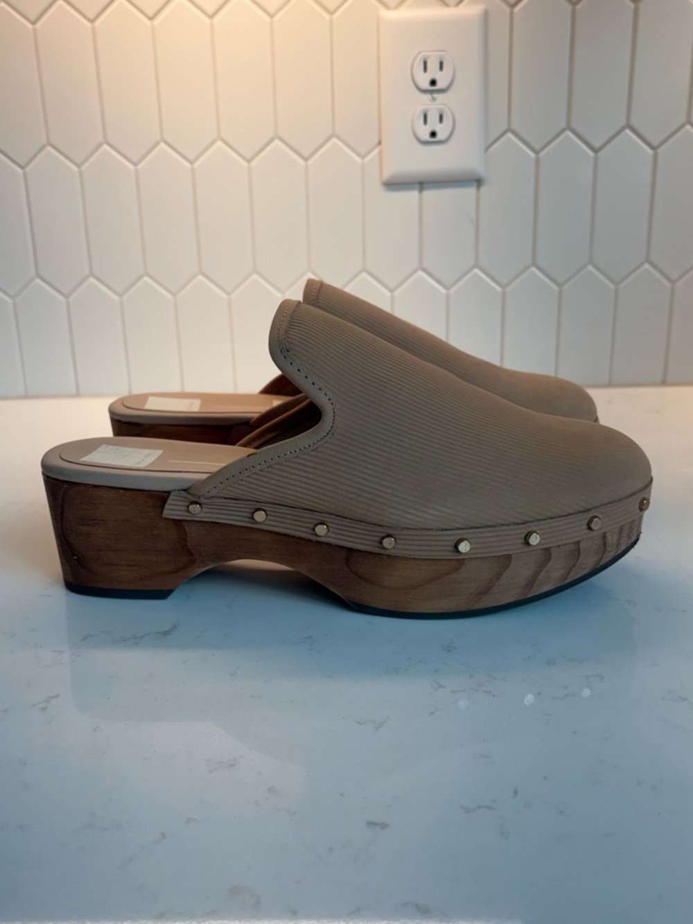 EUC Dolce Vita Closen Clogs. Camel Nubuck Suede. Size 10. Retail price $148. - Picture 4 of 10